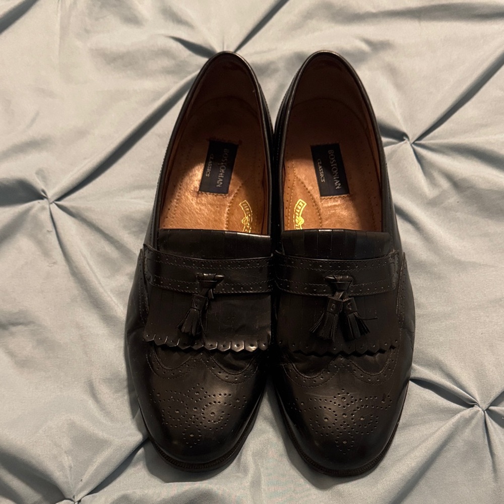Elegant Black Leather Tassel Loafers